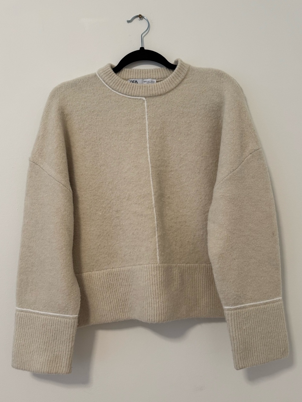 Zara Cream Crewneck knit Sweater with Contrast Seam, Ribbed hem, size Small